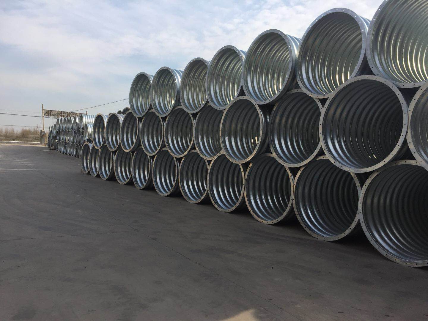 波紋涵管.jpg 波紋涵管.jpg